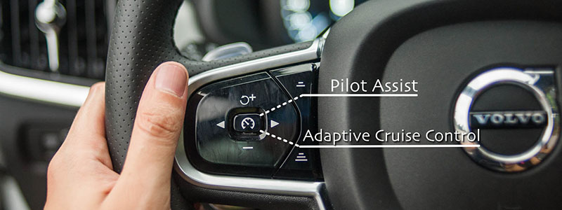 Tính năng hỗ trợ lái bán tự động – Pilot Assist trên xe Volvo