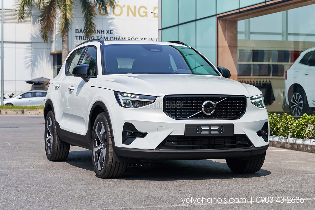 Volvo XC40 2024